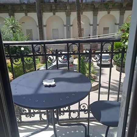 Maison d'hôtes Well - Museo Naples